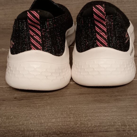 Sketchers Go Walk Women Slip On Sneakers Size 7.5 Black Multi Colored - Picture 10 of 16